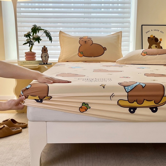 91家纺网 家纺一手货源 找家纺 （总）蘭菲家纺 2025新款学生季卡皮巴拉系列全棉印花单品床笠