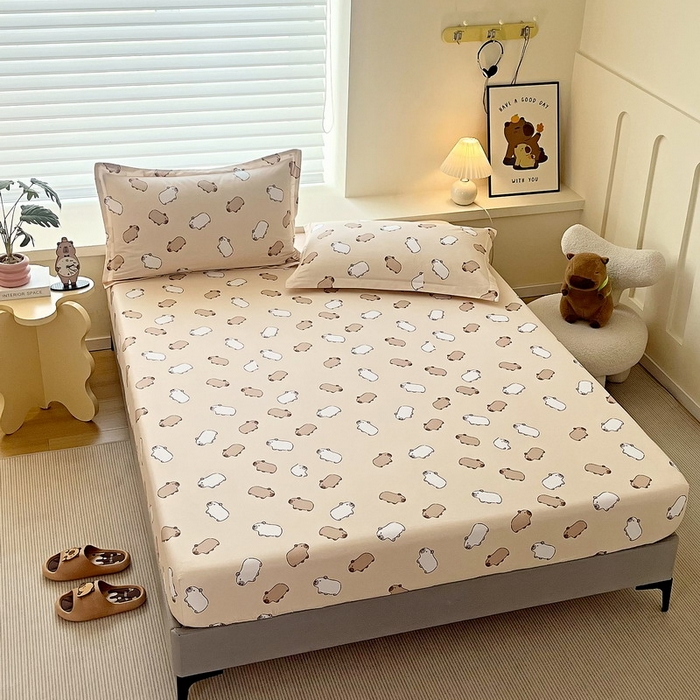 91家纺网 家纺一手货源 找家纺 蘭菲家纺 2025新款学生季卡皮巴拉系列全棉印花单品床笠 小奶豚