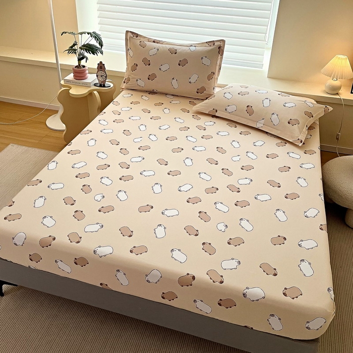 91家纺网 家纺一手货源 找家纺 蘭菲家纺 2025新款学生季卡皮巴拉系列全棉印花单品床笠 小奶豚