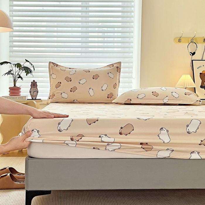 91家纺网 家纺一手货源 找家纺 蘭菲家纺 2025新款学生季卡皮巴拉系列全棉印花单品床笠 小奶豚