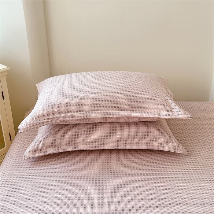 91家纺网 家纺一手货源 找家纺 梦舒羽 2025新款双层纱纯色格子枕套宿舍单人枕芯套内胆套一对装 莱茵粉格
