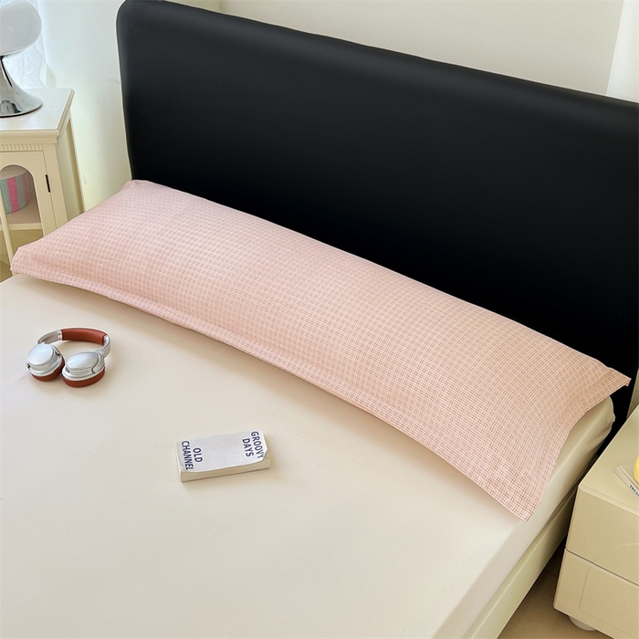 91家纺网 家纺一手货源 找家纺 梦舒羽 2025新款双层纱纯色格子枕套宿舍双人情侣1.8m枕芯套1.5米内胆套 莱茵粉格