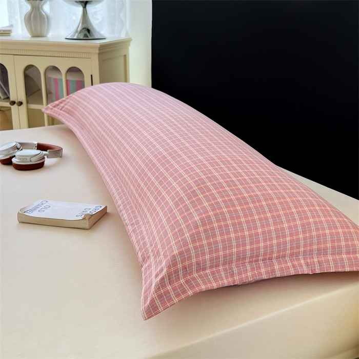 91家纺网 家纺一手货源 找家纺 梦舒羽 2025新款双层纱纯色格子枕套宿舍双人情侣1.8m枕芯套1.5米内胆套 落日红格