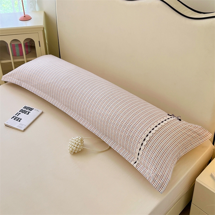 91家纺网 家纺一手货源 找家纺 梦舒羽 2025新款双层纱蕾丝花边格子枕套宿舍双人情侣1.8m枕芯套1.5米内胆套 魅力蓝咖