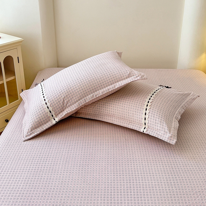 91家纺网 家纺一手货源 找家纺 梦舒羽 2025新款双层纱蕾丝花边格子枕套宿舍单人枕芯套内胆套一对装 莱茵粉格