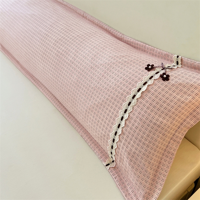 91家纺网 家纺一手货源 找家纺 梦舒羽 2025新款双层纱蕾丝花边格子枕套宿舍双人情侣1.8m枕芯套1.5米内胆套 莱茵粉格