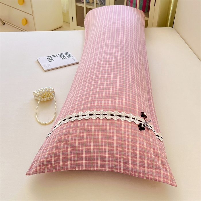 91家纺网 家纺一手货源 找家纺 梦舒羽 2025新款双层纱蕾丝花边格子枕套宿舍双人情侣1.8m枕芯套1.5米内胆套 落日红格