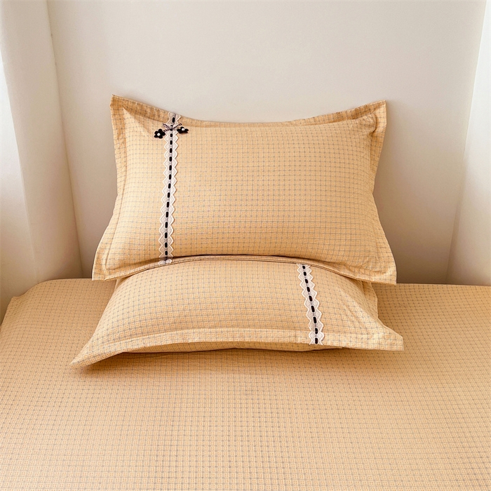 91家纺网 家纺一手货源 找家纺 梦舒羽 2025新款双层纱蕾丝花边格子枕套宿舍单人枕芯套内胆套一对装 秋田黄格