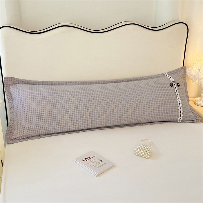 91家纺网 家纺一手货源 找家纺 梦舒羽 2025新款双层纱蕾丝花边格子枕套宿舍双人情侣1.8m枕芯套1.5米内胆套 明古灰格