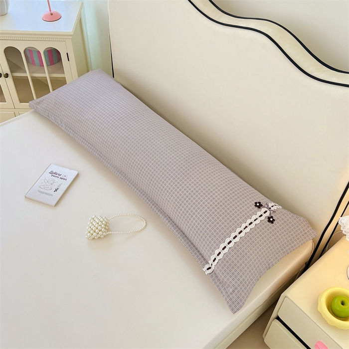 91家纺网 家纺一手货源 找家纺 梦舒羽 2025新款双层纱蕾丝花边格子枕套宿舍双人情侣1.8m枕芯套1.5米内胆套 明古灰格