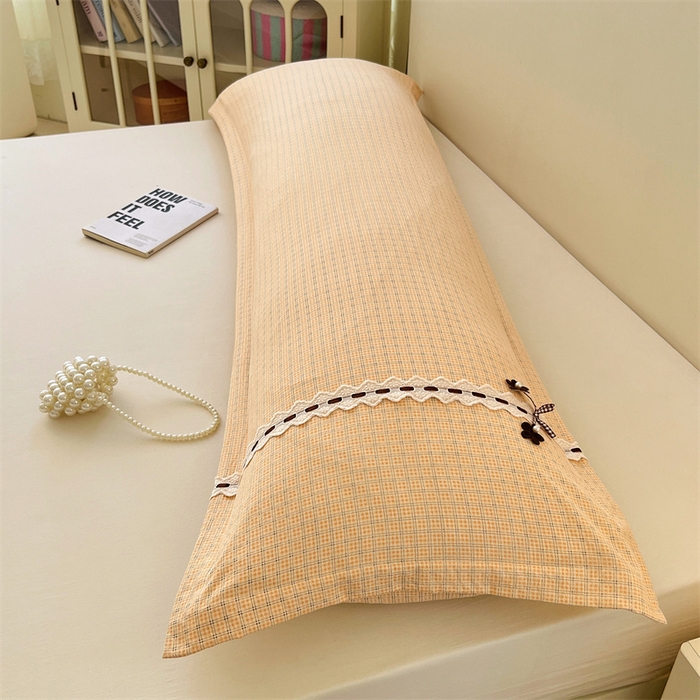 91家纺网 家纺一手货源 找家纺 梦舒羽 2025新款双层纱蕾丝花边格子枕套宿舍双人情侣1.8m枕芯套1.5米内胆套 秋田黄格