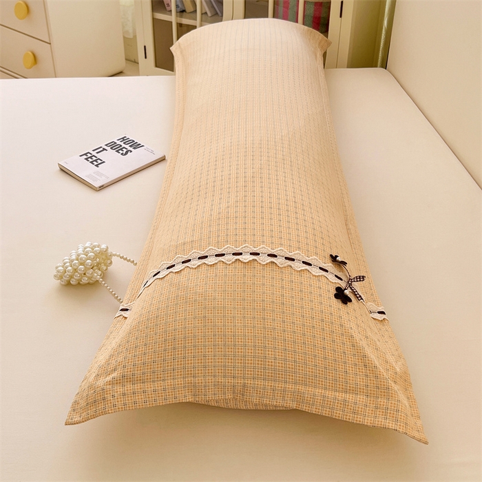 91家纺网 家纺一手货源 找家纺 梦舒羽 2025新款双层纱蕾丝花边格子枕套宿舍双人情侣1.8m枕芯套1.5米内胆套 秋田黄格