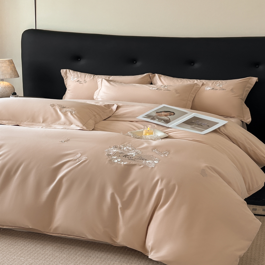 91家纺网 家纺一手货源 找家纺 禾时2025新款全棉磨毛刺绣四件套-香榭丽 藕荷色