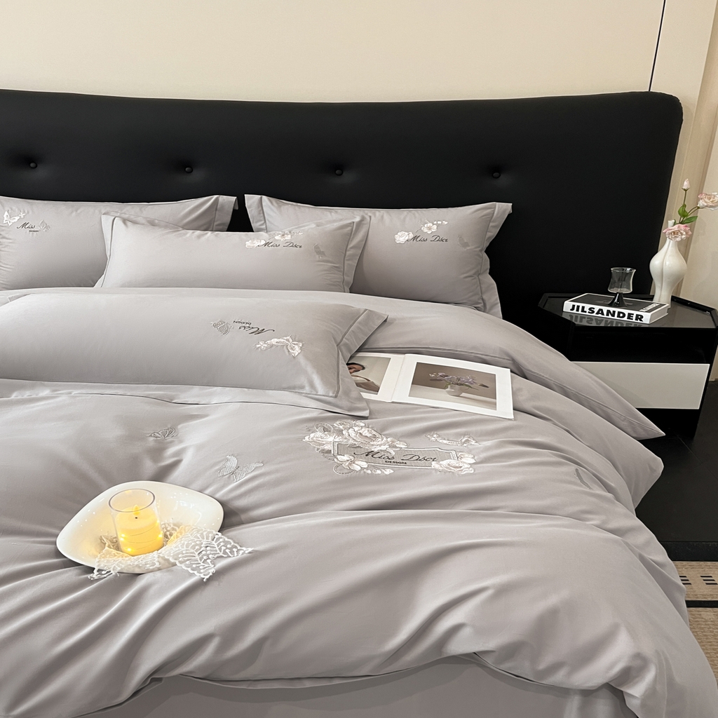 91家纺网 家纺一手货源 找家纺 禾时2025新款全棉磨毛刺绣四件套-香榭丽 银灰