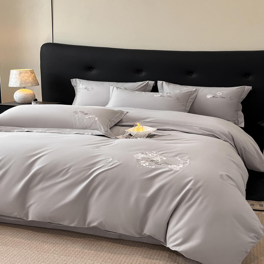 91家纺网 家纺一手货源 找家纺 禾时2025新款全棉磨毛刺绣四件套-香榭丽 银灰