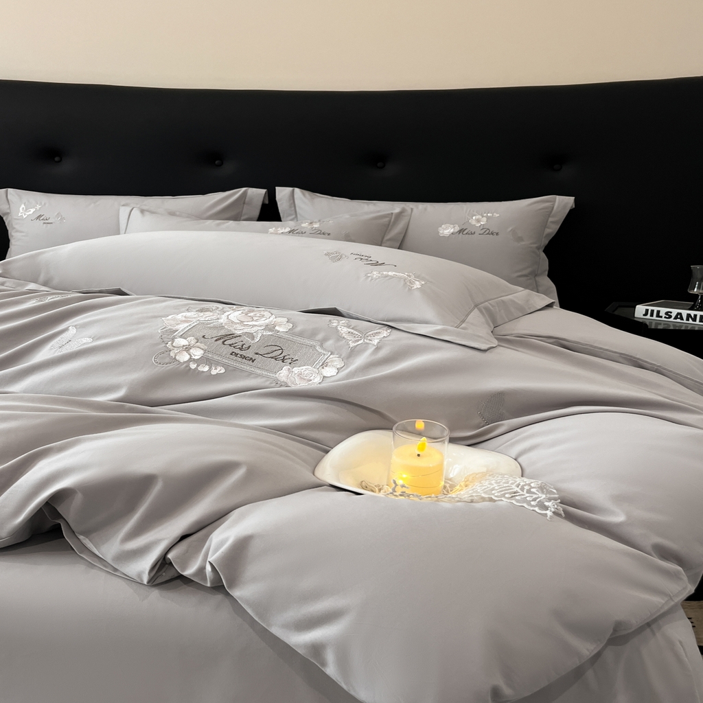 91家纺网 家纺一手货源 找家纺 禾时2025新款全棉磨毛刺绣四件套-香榭丽 银灰