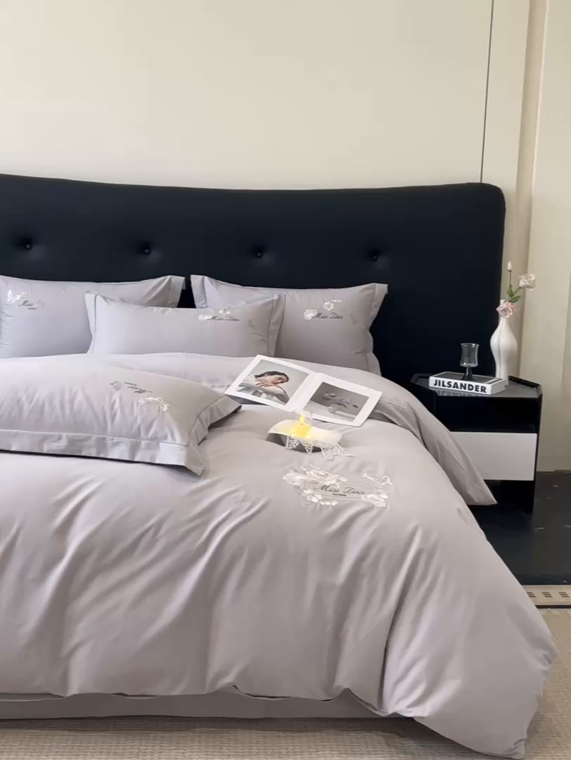 91家纺网 家纺一手货源 找家纺 禾时2025新款全棉磨毛刺绣四件套-香榭丽 银灰