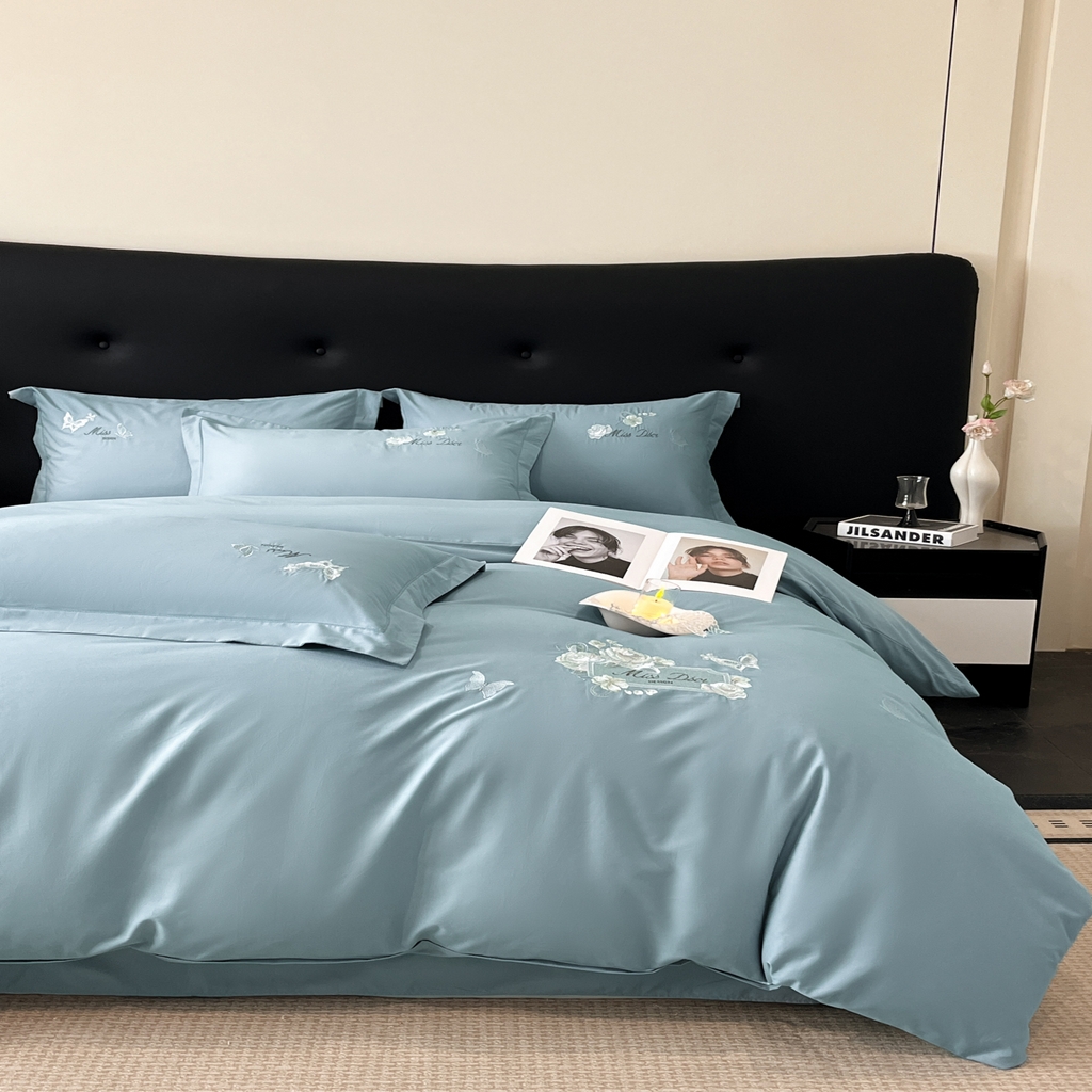 91家纺网 家纺一手货源 找家纺 禾时2025新款全棉磨毛刺绣四件套-香榭丽 云水蓝