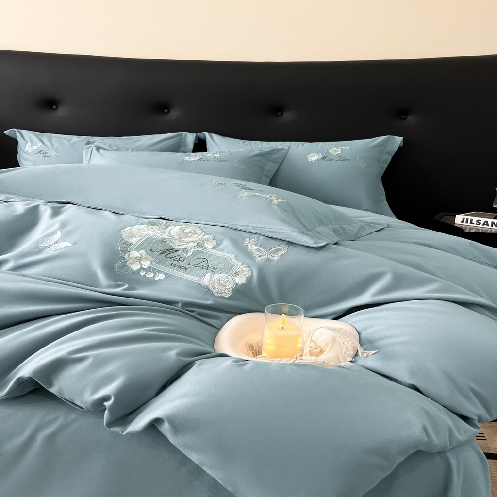 91家纺网 家纺一手货源 找家纺 禾时2025新款全棉磨毛刺绣四件套-香榭丽 云水蓝