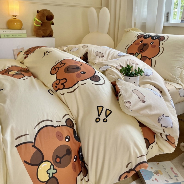 91家纺网 家纺一手货源 找家纺 蘭菲家纺 2025新款学生季卡皮巴拉系列全棉印花三件套 拉不动