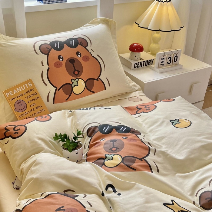 91家纺网 家纺一手货源 找家纺 蘭菲家纺 2025新款学生季卡皮巴拉系列全棉印花三件套 拉不动