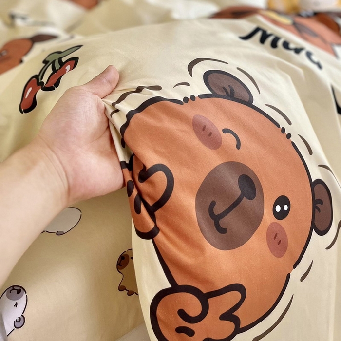 91家纺网 家纺一手货源 找家纺 蘭菲家纺 2025新款学生季卡皮巴拉系列全棉印花三件套 拉不动