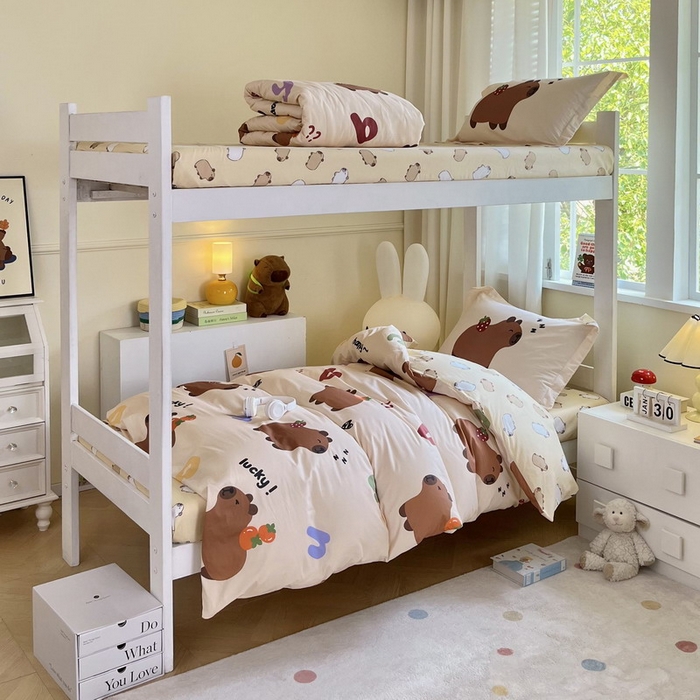 91家纺网 家纺一手货源 找家纺 蘭菲家纺 2025新款学生季卡皮巴拉系列全棉印花三件套 皮小萌