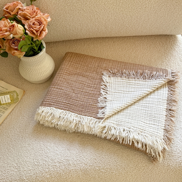 91家纺网 家纺一手货源 找家纺 丹本家纺 2025新款双层纱流苏全棉纯棉毯纯棉流苏款盖毯夏被夏凉被空调被 咖色