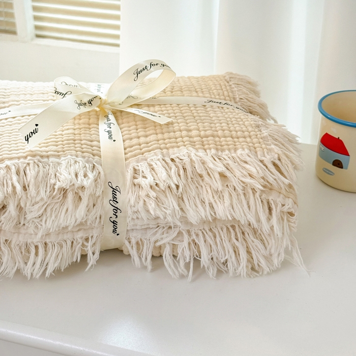 91家纺网 家纺一手货源 找家纺 丹本家纺 2025新款双层纱流苏全棉纯棉毯纯棉流苏款盖毯夏被夏凉被空调被 米色