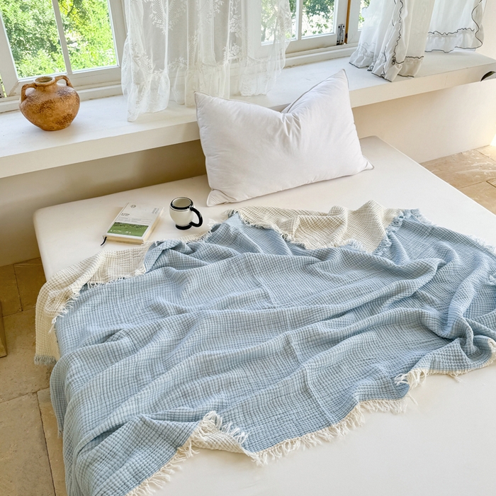 91家纺网 家纺一手货源 找家纺 丹本家纺 2025新款双层纱流苏全棉纯棉毯纯棉流苏款盖毯夏被夏凉被空调被 浅蓝色