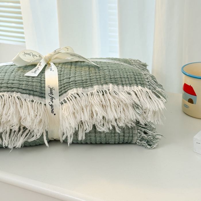 91家纺网 家纺一手货源 找家纺 丹本家纺 2025新款双层纱流苏全棉纯棉毯纯棉流苏款盖毯夏被夏凉被空调被 深绿色