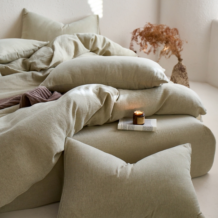 91家纺网 家纺一手货源 找家纺 清雅福2025秋冬新品棉麻双层皱皱纱四件套系列 微风沁绿