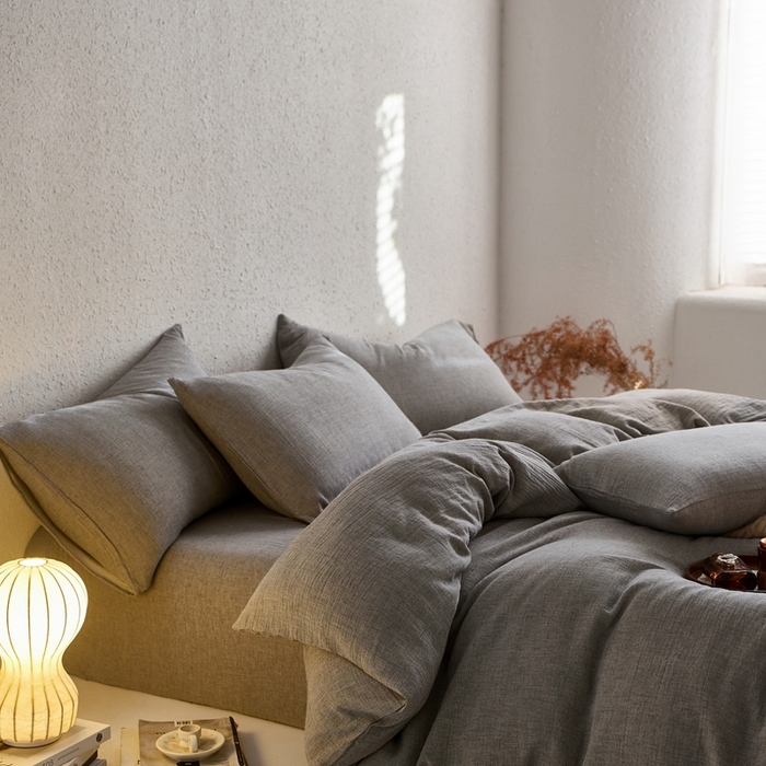 91家纺网 家纺一手货源 找家纺 清雅福2025秋冬新品棉麻双层皱皱纱四件套系列 耀月灰