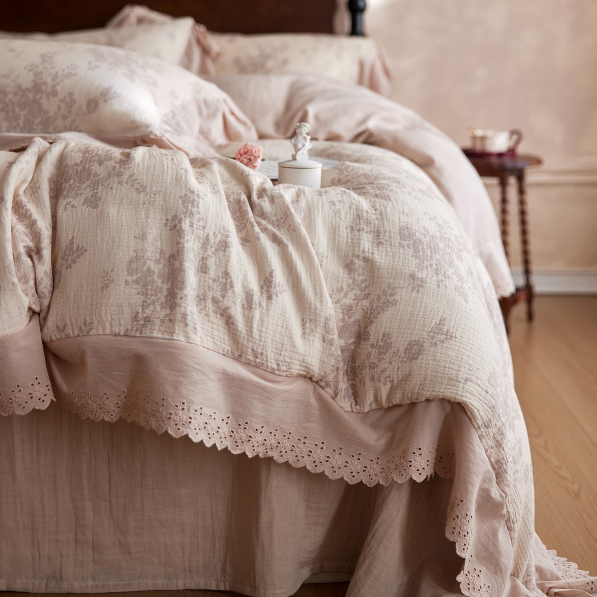 91家纺网 家纺一手货源 找家纺 简纯主义 2025新款100%棉皱皱纱四件套-花甜系列 枝瑶粉