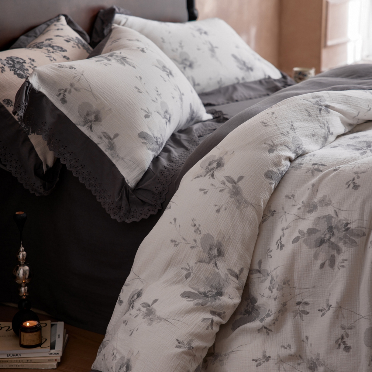 91家纺网 家纺一手货源 找家纺 简纯主义 2025新款100%棉皱皱纱四件套-花甜系列 栀信白