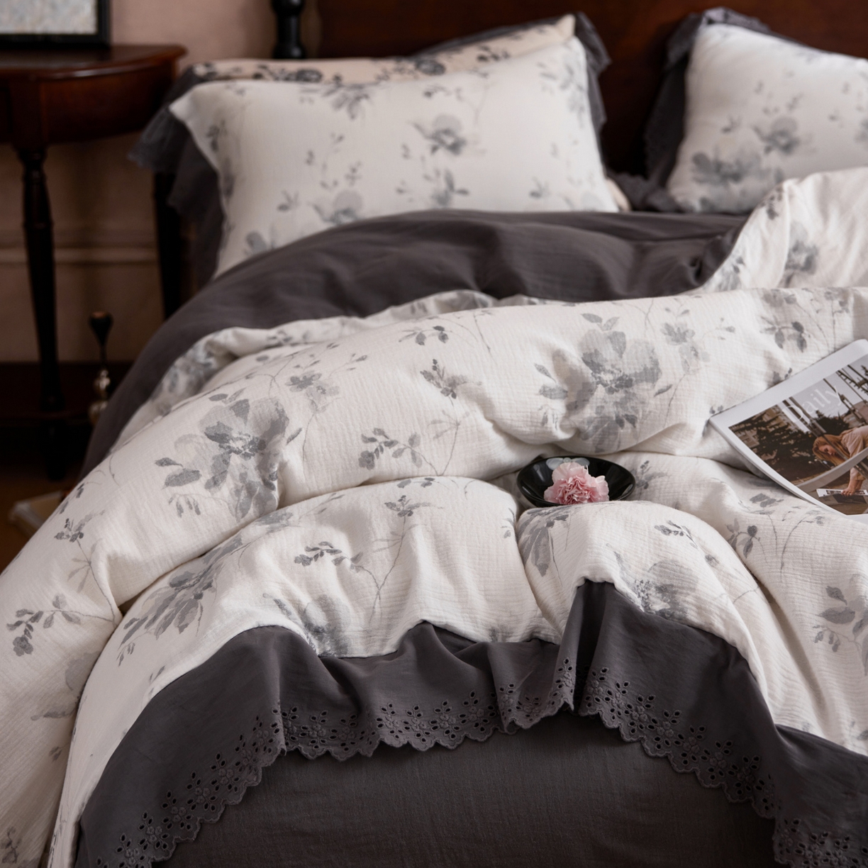 91家纺网 家纺一手货源 找家纺 简纯主义 2025新款100%棉皱皱纱四件套-花甜系列 栀信白