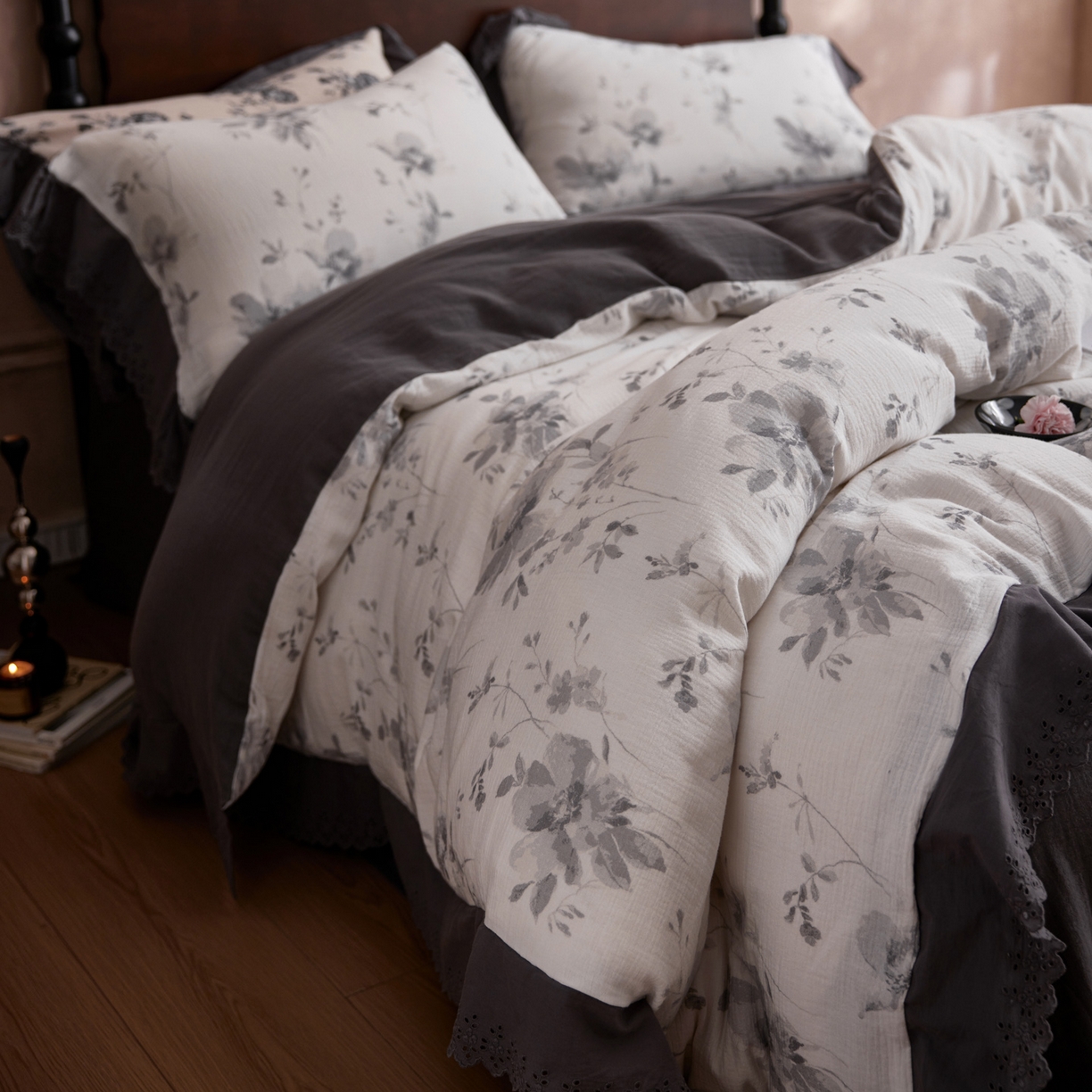 91家纺网 家纺一手货源 找家纺 简纯主义 2025新款100%棉皱皱纱四件套-花甜系列 栀信白