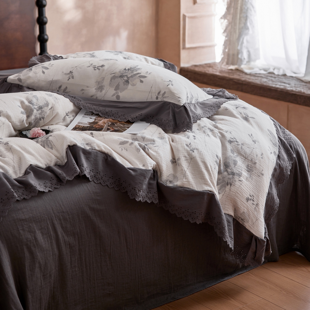 91家纺网 家纺一手货源 找家纺 简纯主义 2025新款100%棉皱皱纱四件套-花甜系列 栀信白