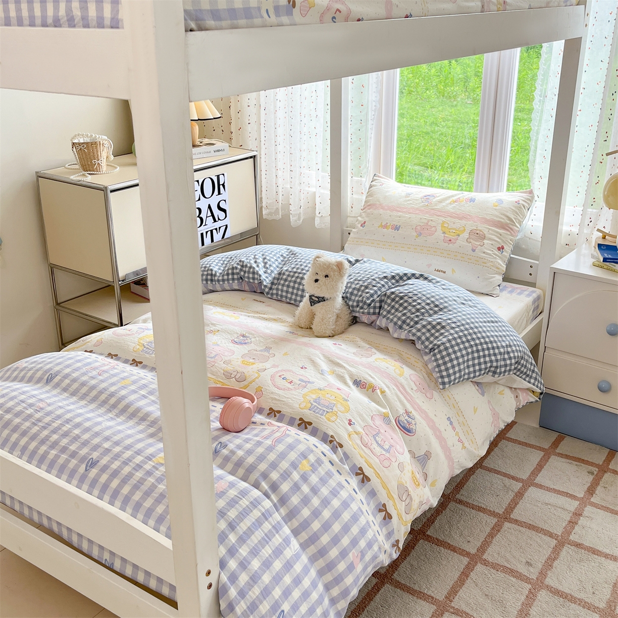 91家纺网 家纺一手货源 找家纺 盛秋家纺 2025新款水洗棉卡通学生小三套套件 开心派对+蓝小格