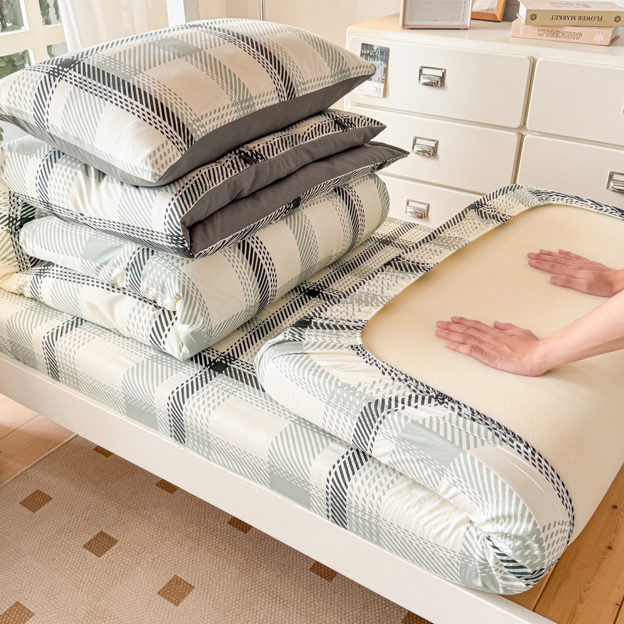 91家纺网 家纺一手货源 找家纺 （总）盛秋家纺 2025新款水洗棉格子学生小三套套件