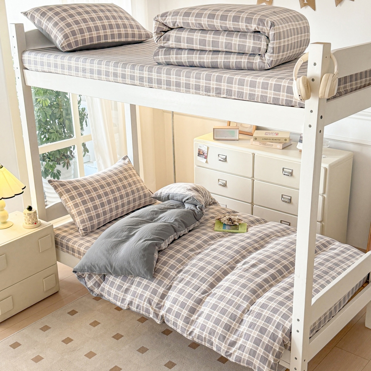 91家纺网 家纺一手货源 找家纺 盛秋家纺 2025新款水洗棉格子学生小三套套件 保罗+中灰