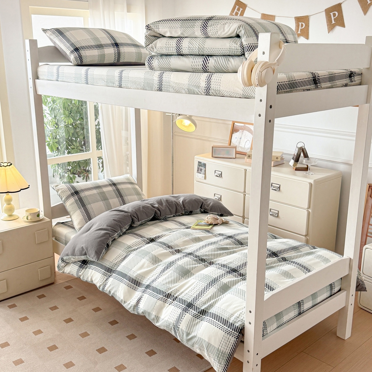 91家纺网 家纺一手货源 找家纺 盛秋家纺 2025新款水洗棉格子学生小三套套件 格瑞斯+中灰