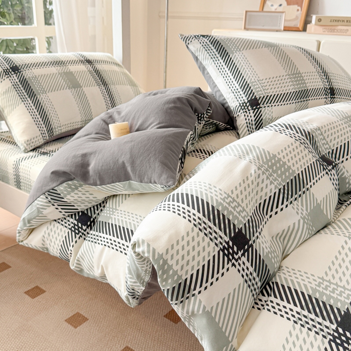 91家纺网 家纺一手货源 找家纺 盛秋家纺 2025新款水洗棉格子学生小三套套件 格瑞斯+中灰