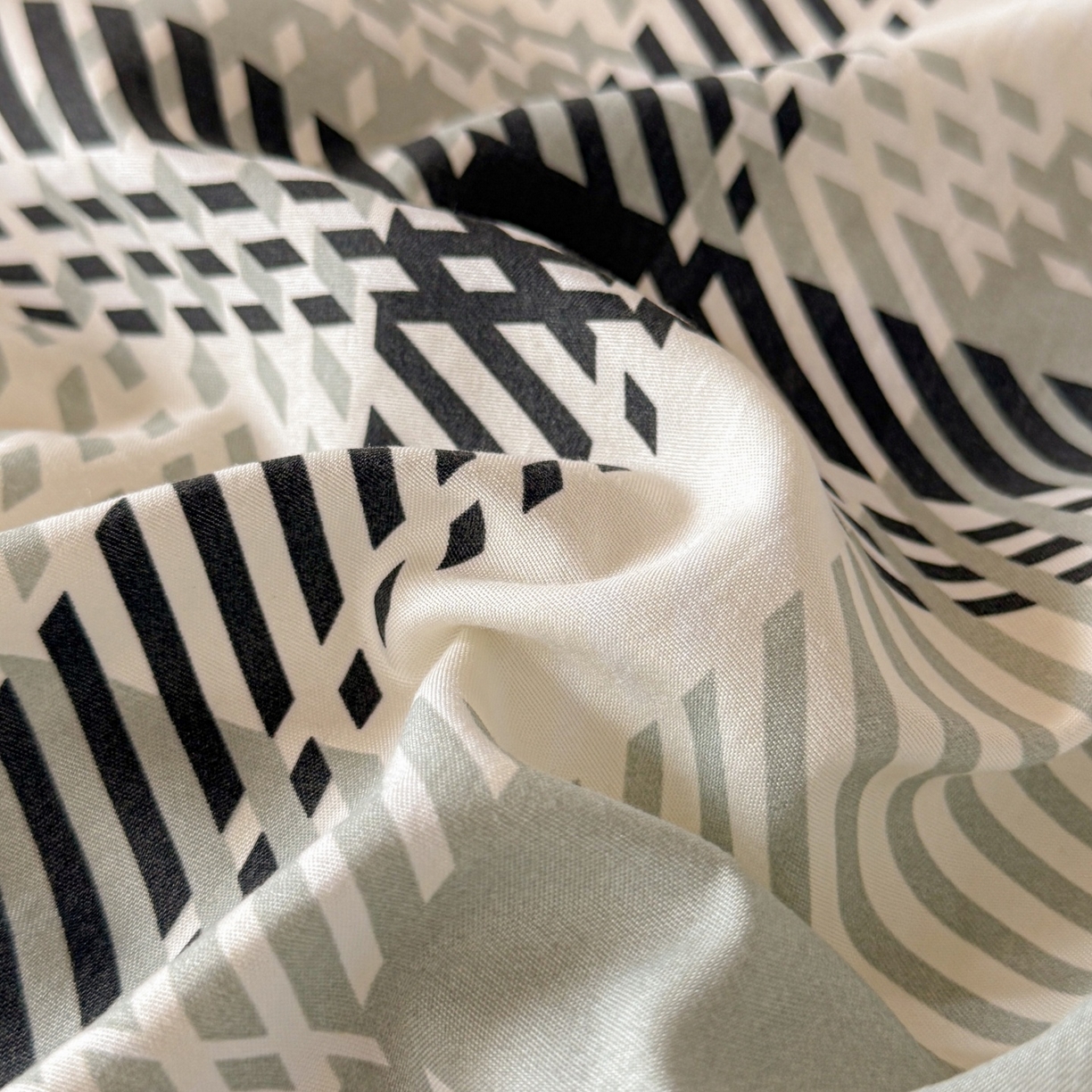 91家纺网 家纺一手货源 找家纺 盛秋家纺 2025新款水洗棉格子学生小三套套件 格瑞斯+中灰