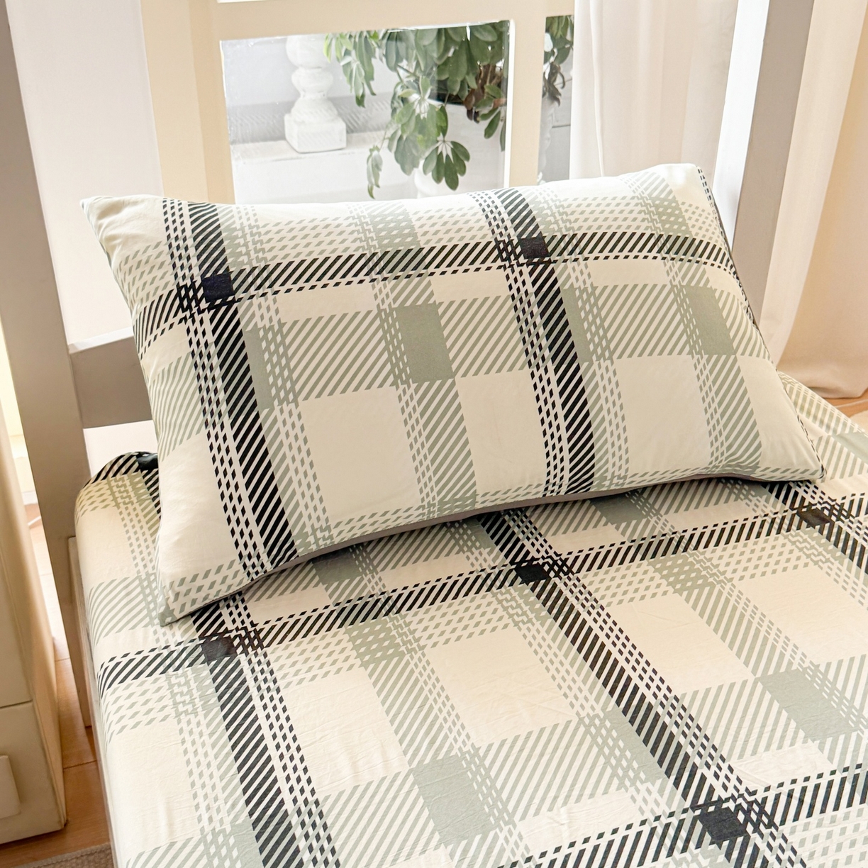 91家纺网 家纺一手货源 找家纺 盛秋家纺 2025新款水洗棉格子学生小三套套件 格瑞斯+中灰