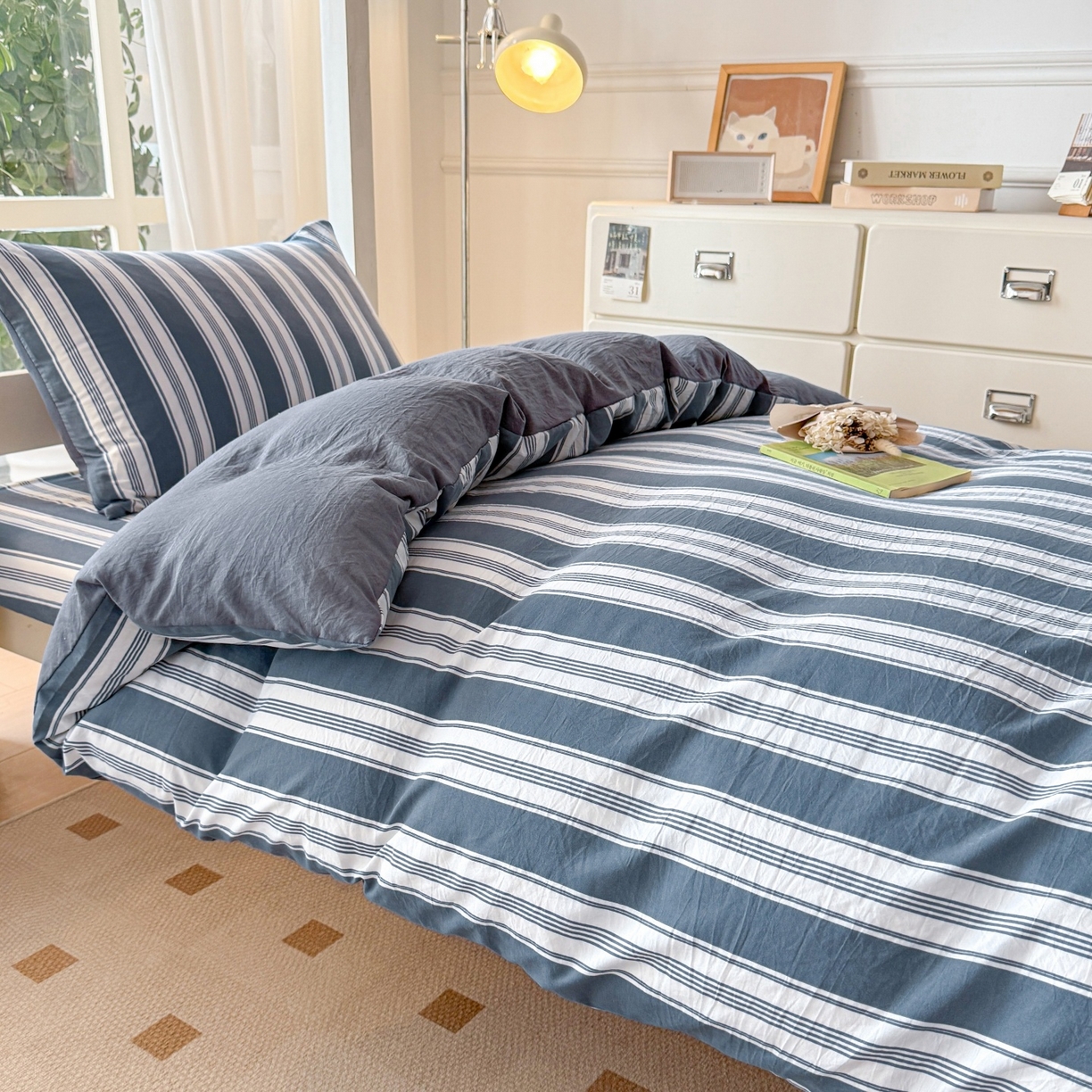 91家纺网 家纺一手货源 找家纺 盛秋家纺 2025新款水洗棉格子学生小三套套件 黑灰中条+高级灰