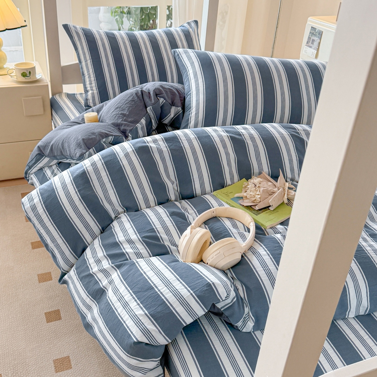 91家纺网 家纺一手货源 找家纺 盛秋家纺 2025新款水洗棉格子学生小三套套件 黑灰中条+高级灰