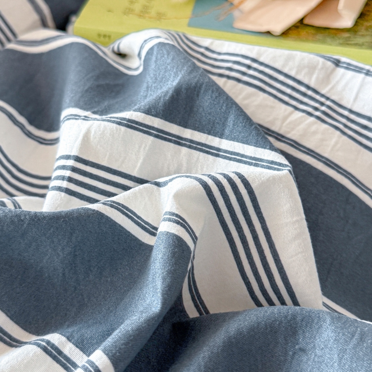 91家纺网 家纺一手货源 找家纺 盛秋家纺 2025新款水洗棉格子学生小三套套件 黑灰中条+高级灰