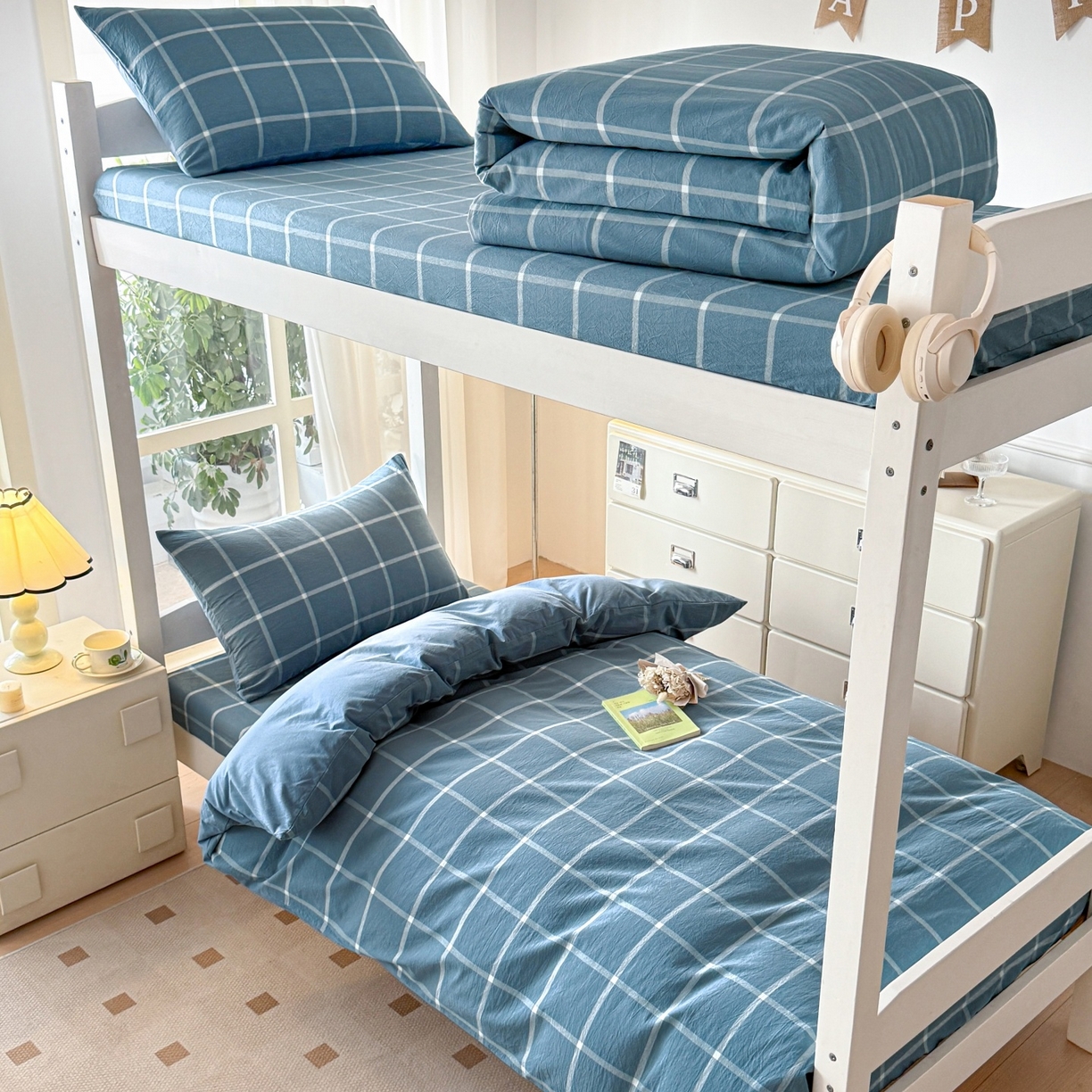 91家纺网 家纺一手货源 找家纺 盛秋家纺 2025新款水洗棉格子学生小三套套件 灰大格+蓝灰