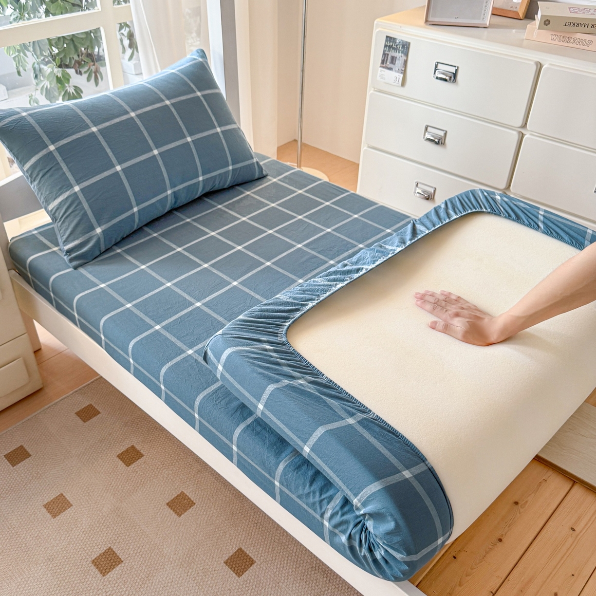 91家纺网 家纺一手货源 找家纺 盛秋家纺 2025新款水洗棉格子学生小三套套件 灰大格+蓝灰